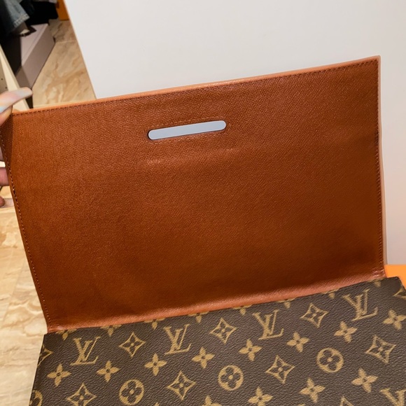 SOLD‼️🎉🥳HP🎉🥳Louis Vuitton vintage Lena Clutch 💕 - Picture 7 of 14